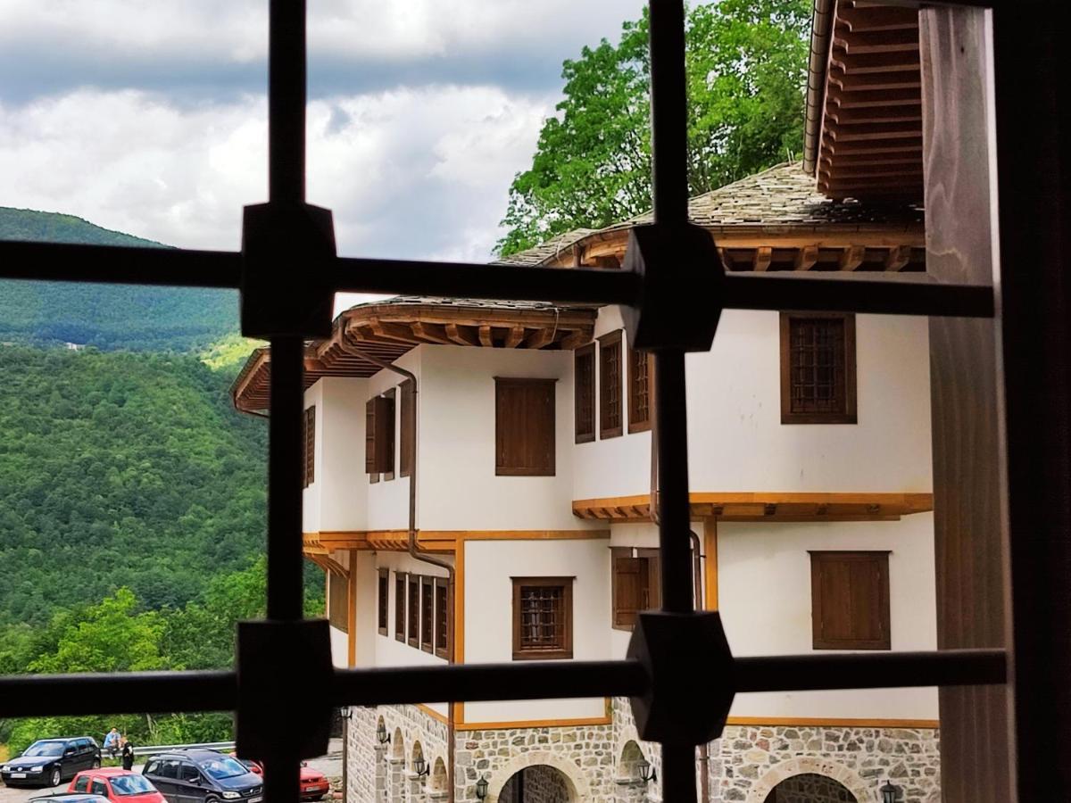 Guest Mansion, Гостински Палат Rostusa Exterior foto