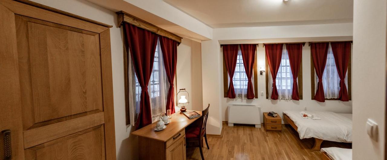 Guest Mansion, Гостински Палат Rostusa Exterior foto